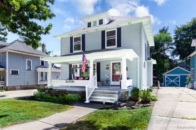 33709 Grand River Avenue, Farmington, MI 48335