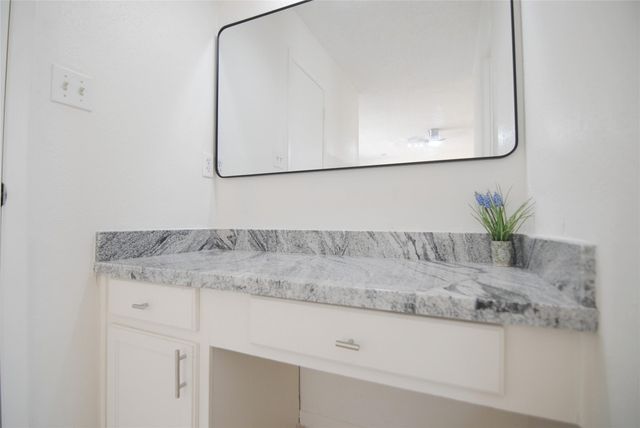 6207 Grandvale Drive, Houston, TX 77072