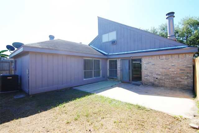 6207 Grandvale Drive, Houston, TX 77072