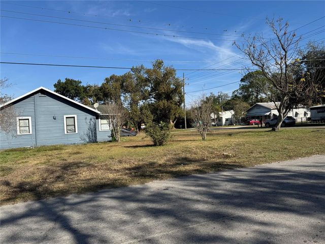 1049 PLATEAU AVENUE, Lakeland, FL 33815