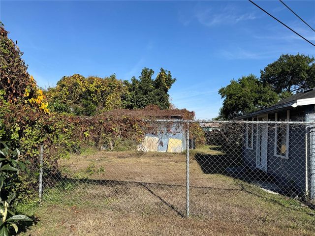 1049 PLATEAU AVENUE, Lakeland, FL 33815