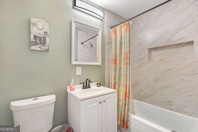 206 E 5th Avenue, Winder, GA 30680