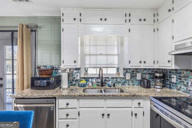 206 E 5th Avenue, Winder, GA 30680