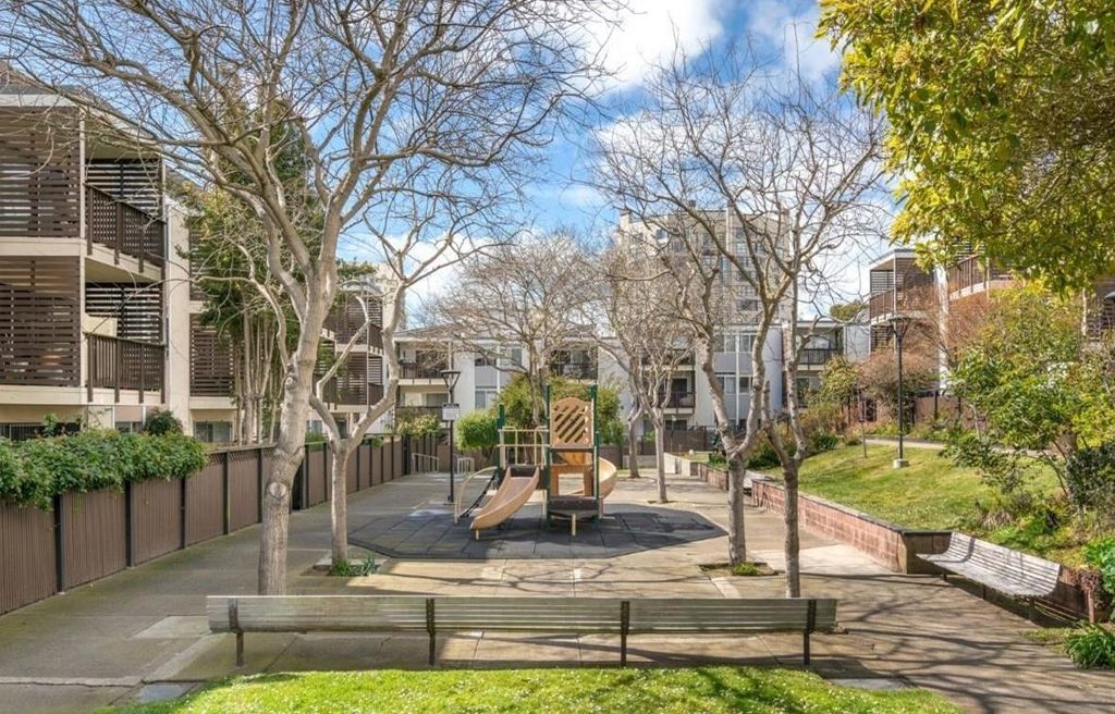 Image 15 of property listing at 1540 1540 Ofarrell St 1, San Francisco, CA 94115