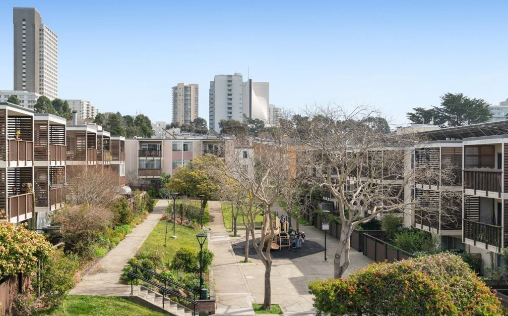 Image 16 of property listing at 1540 1540 Ofarrell St 1, San Francisco, CA 94115