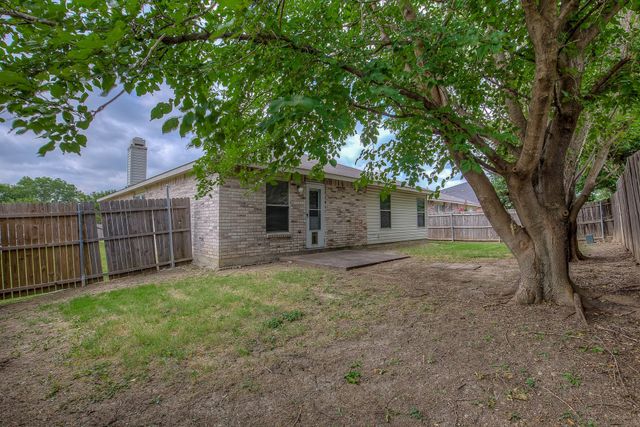 5433 Scotts Valley Street, Fort Worth, TX 76244