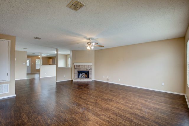 5433 Scotts Valley Street, Fort Worth, TX 76244