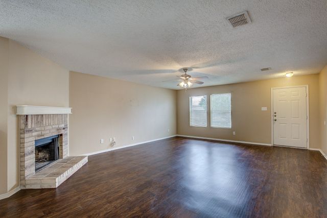 5433 Scotts Valley Street, Fort Worth, TX 76244