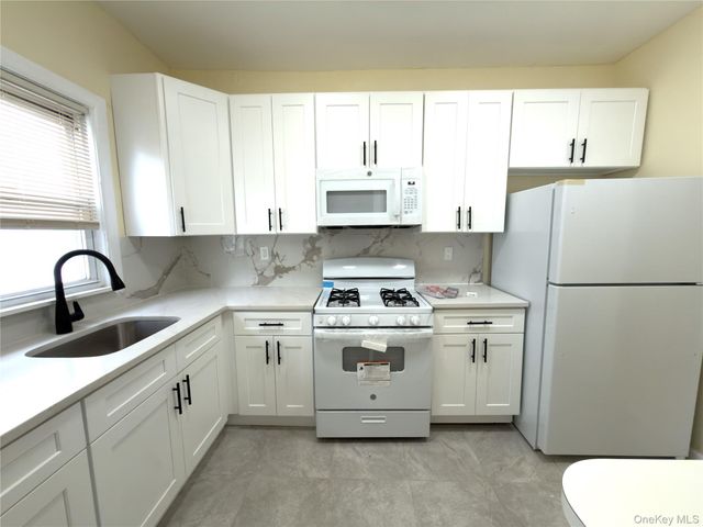 517 laurelton blvd, Long Beach, NY 11561