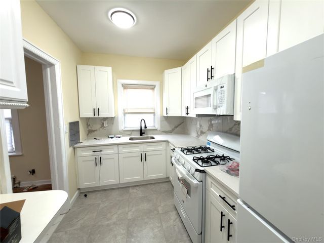 517 laurelton blvd, Long Beach, NY 11561