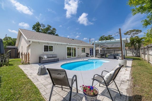 2162 CYPRESS POINT DRIVE N, Clearwater, FL 33763