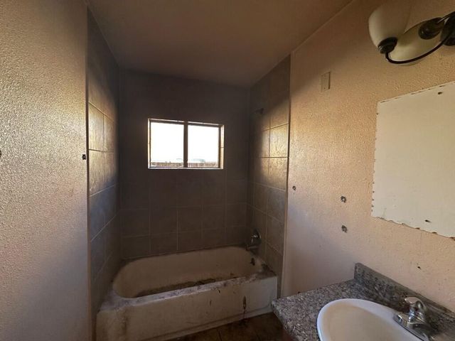 516 Mesilla Street SE, Albuquerque, NM 87108