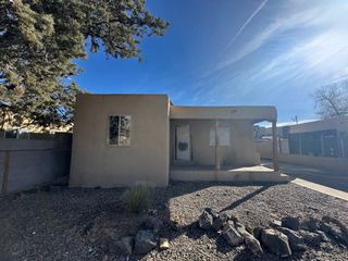 516 Mesilla Street SE, Albuquerque, NM 87108