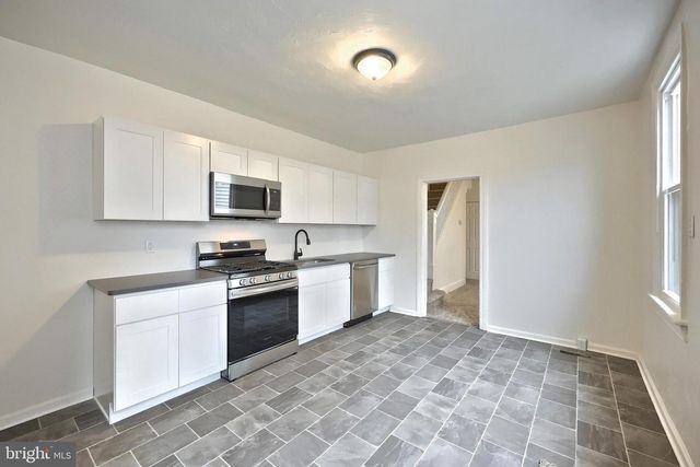 204 PARK PL, York, PA 17401