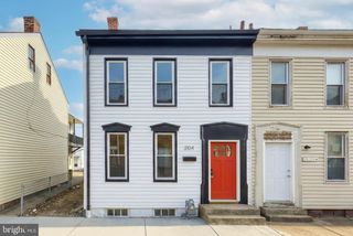 204 PARK PL, York, PA 17401