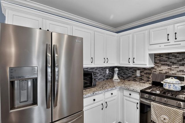 52133 Huntley Avenue, New Baltimore, MI 48047