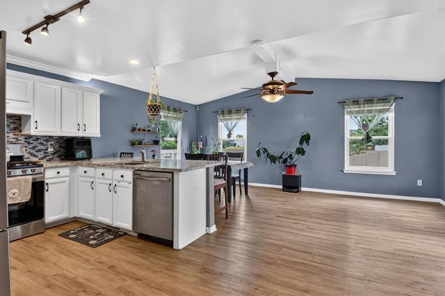 52133 Huntley Avenue, New Baltimore, MI 48047
