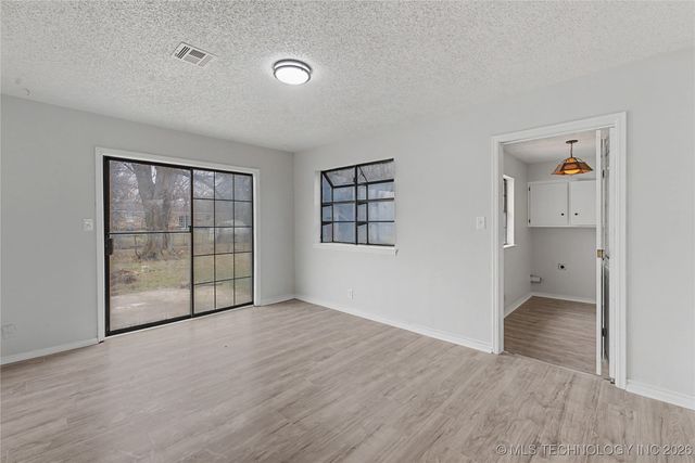 12114 E 21 Place S, Tulsa, OK 74129