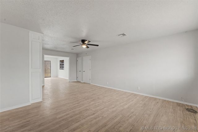 12114 E 21 Place S, Tulsa, OK 74129