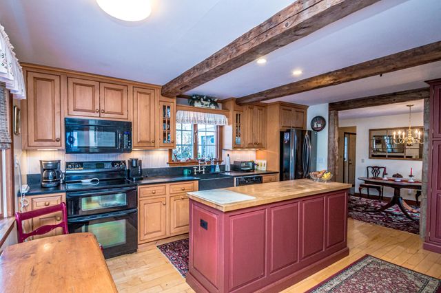 28 Washington Avenue, Bartlett, NH 03845