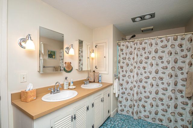 28 Washington Avenue, Bartlett, NH 03845