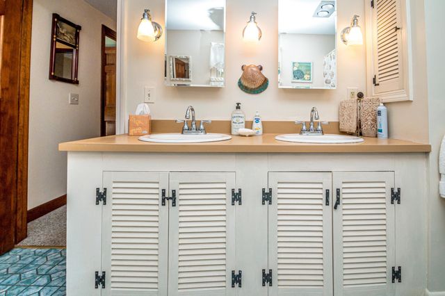 28 Washington Avenue, Bartlett, NH 03845