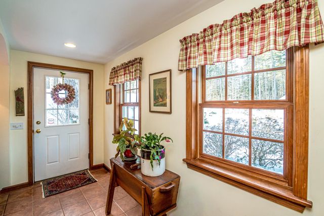 28 Washington Avenue, Bartlett, NH 03845