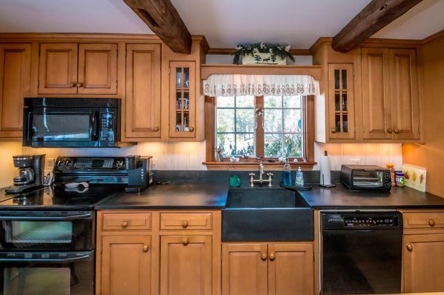 28 Washington Avenue, Bartlett, NH 03845