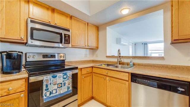 6549 Duquesne DR, Fort Myers, FL 33919