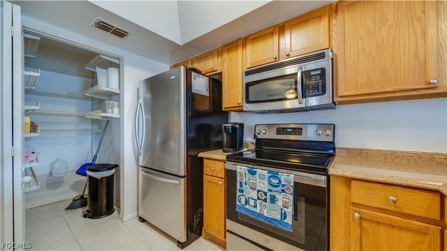 6549 Duquesne DR, Fort Myers, FL 33919