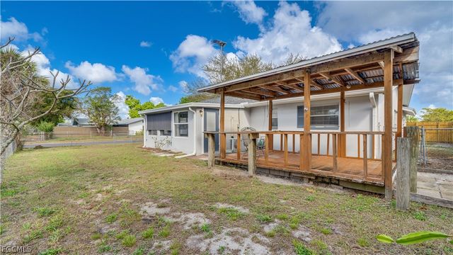 6549 Duquesne DR, Fort Myers, FL 33919