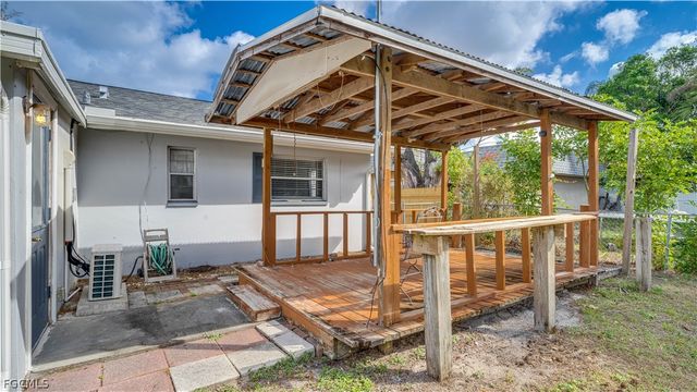 6549 Duquesne DR, Fort Myers, FL 33919