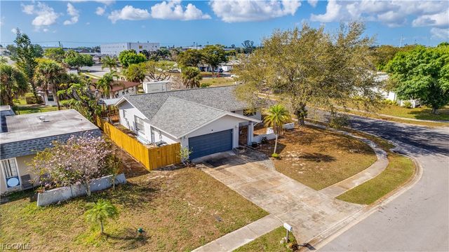 6549 Duquesne DR, Fort Myers, FL 33919