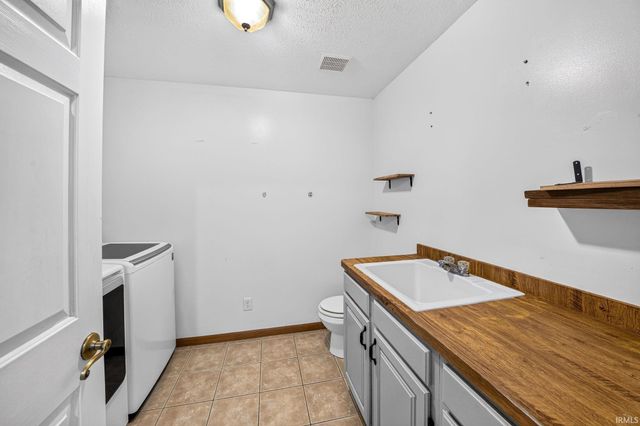 1225 W Rogers Street, Osceola, IN 46561