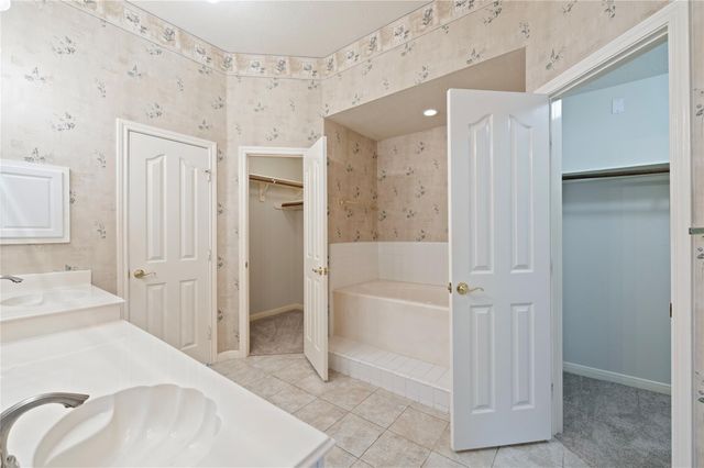 314 Winding Oak Lane S, League City, TX 77573