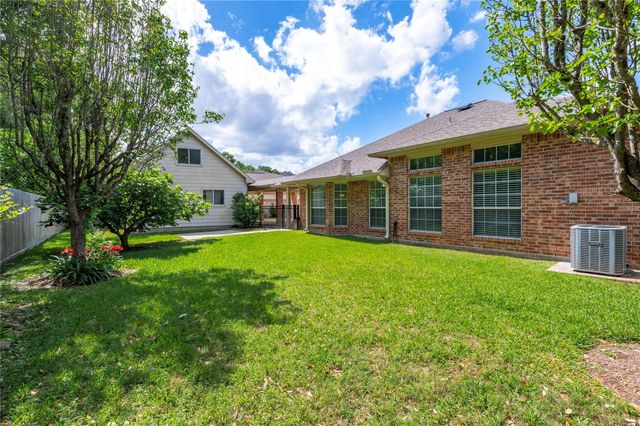 314 Winding Oak Lane S, League City, TX 77573