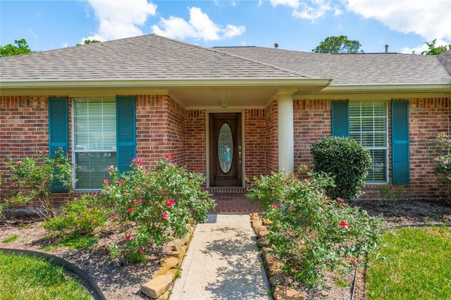 314 Winding Oak Lane S, League City, TX 77573