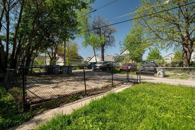 2043 28th STREET, Milwaukee, WI 53208
