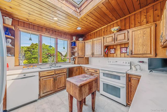 24 Ocean Walk, West Gilgo Beach, NY 11702