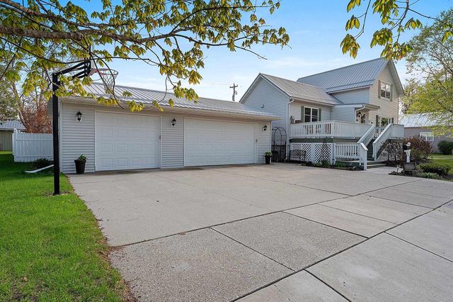 300 3RD STREET, Oconto, WI 54153