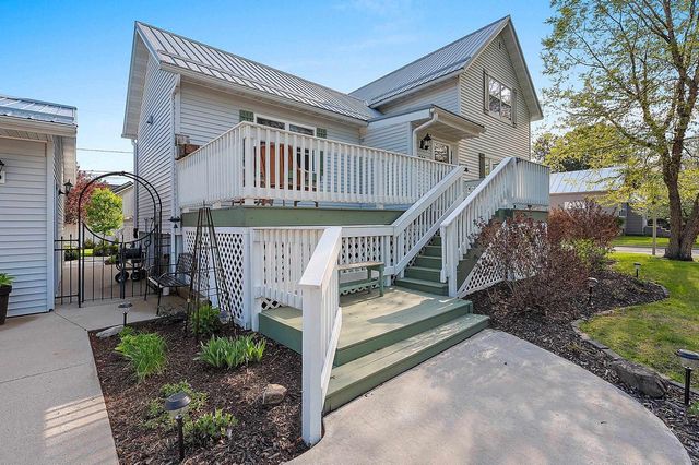 300 3RD STREET, Oconto, WI 54153