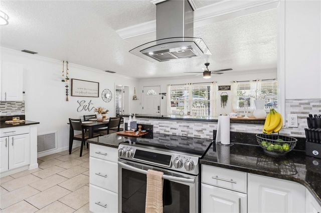 1710 THOR AVENUE, Apopka, FL 32703