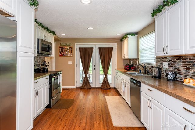 6520 Larcomb Drive, Huber Heights, OH 45424