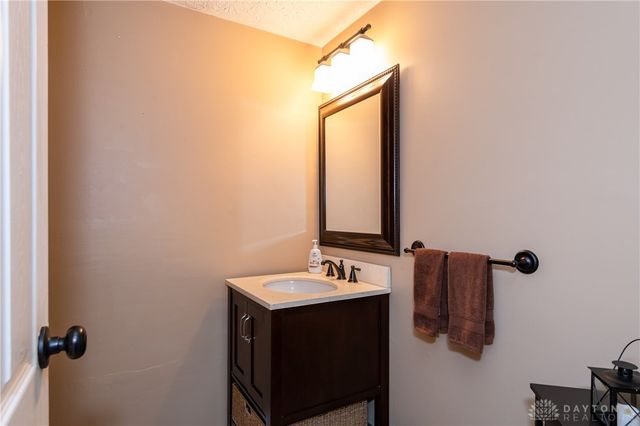6520 Larcomb Drive, Huber Heights, OH 45424