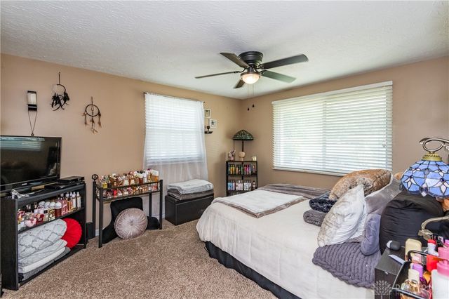 6520 Larcomb Drive, Huber Heights, OH 45424