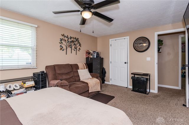 6520 Larcomb Drive, Huber Heights, OH 45424