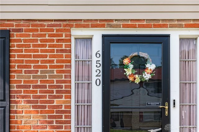 6520 Larcomb Drive, Huber Heights, OH 45424