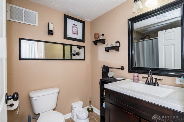 6520 Larcomb Drive, Huber Heights, OH 45424
