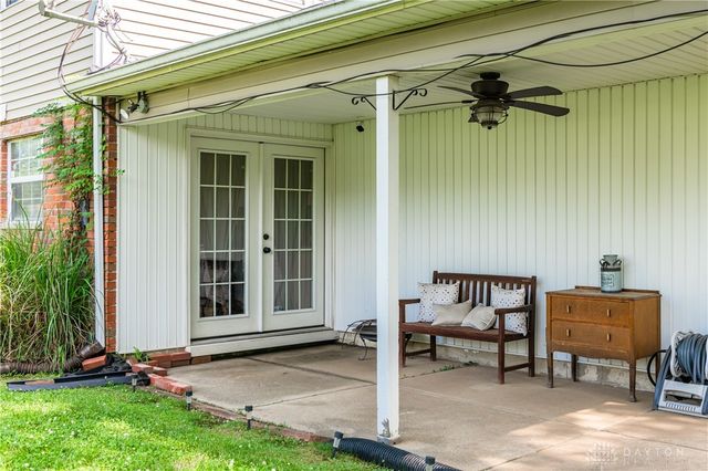 6520 Larcomb Drive, Huber Heights, OH 45424