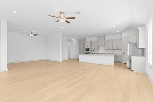 4133 Hidden Autumn Lane, League City, TX 77573